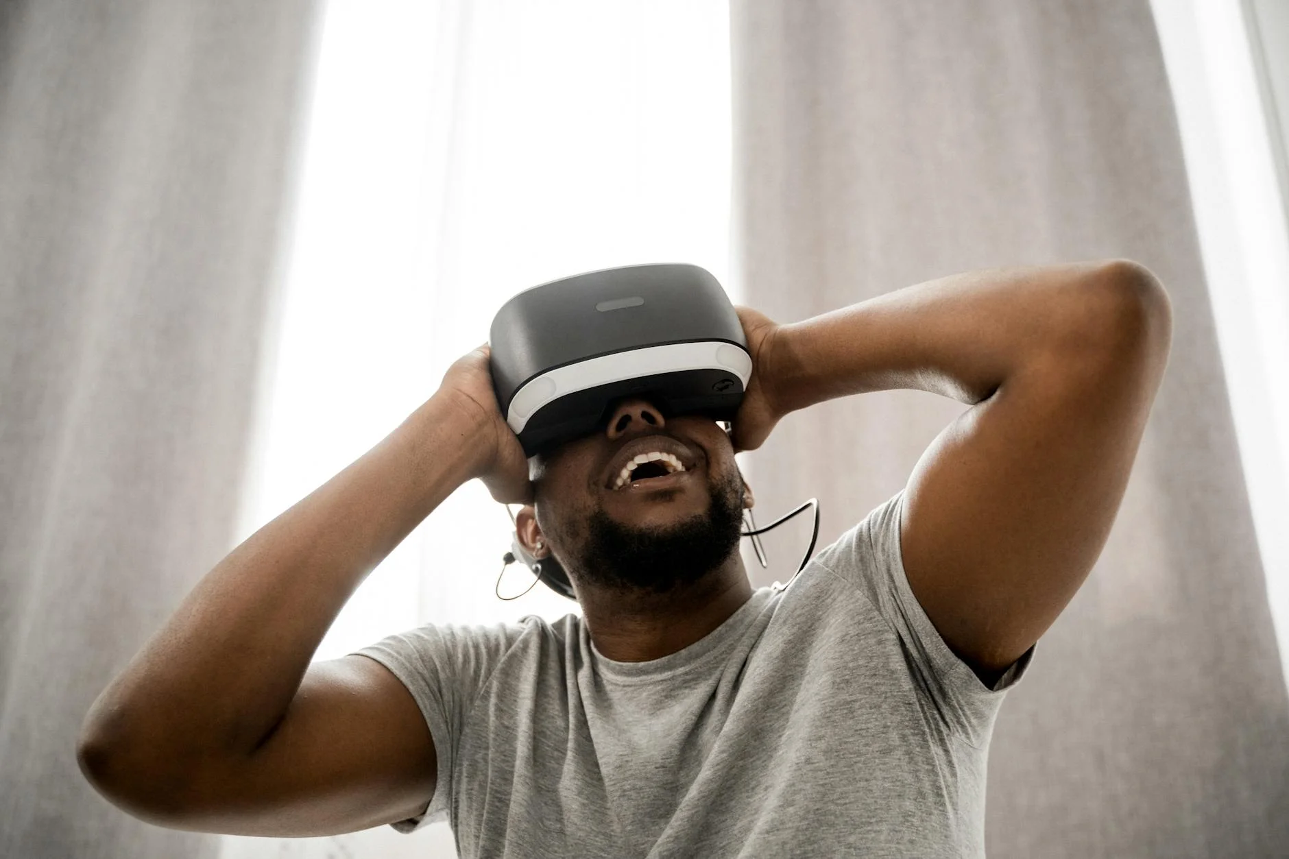 Best VR gift ideas in Pakistan 2026 headsets and accessories
